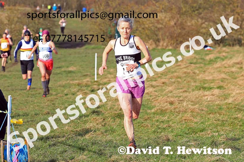 Womens 35 and Over and Mens 65 and Over, 2024 NEMAA Cross Country Champs., Wallsend. Photo: David T. Hewitson/Sports for All Pics